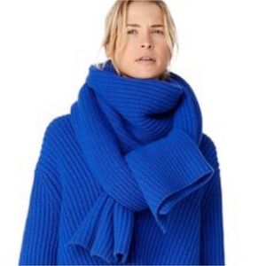 NWT! Tory Burch oversized Knit Scarf